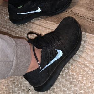 NIKE RUN NATURAL - ALL BLACK